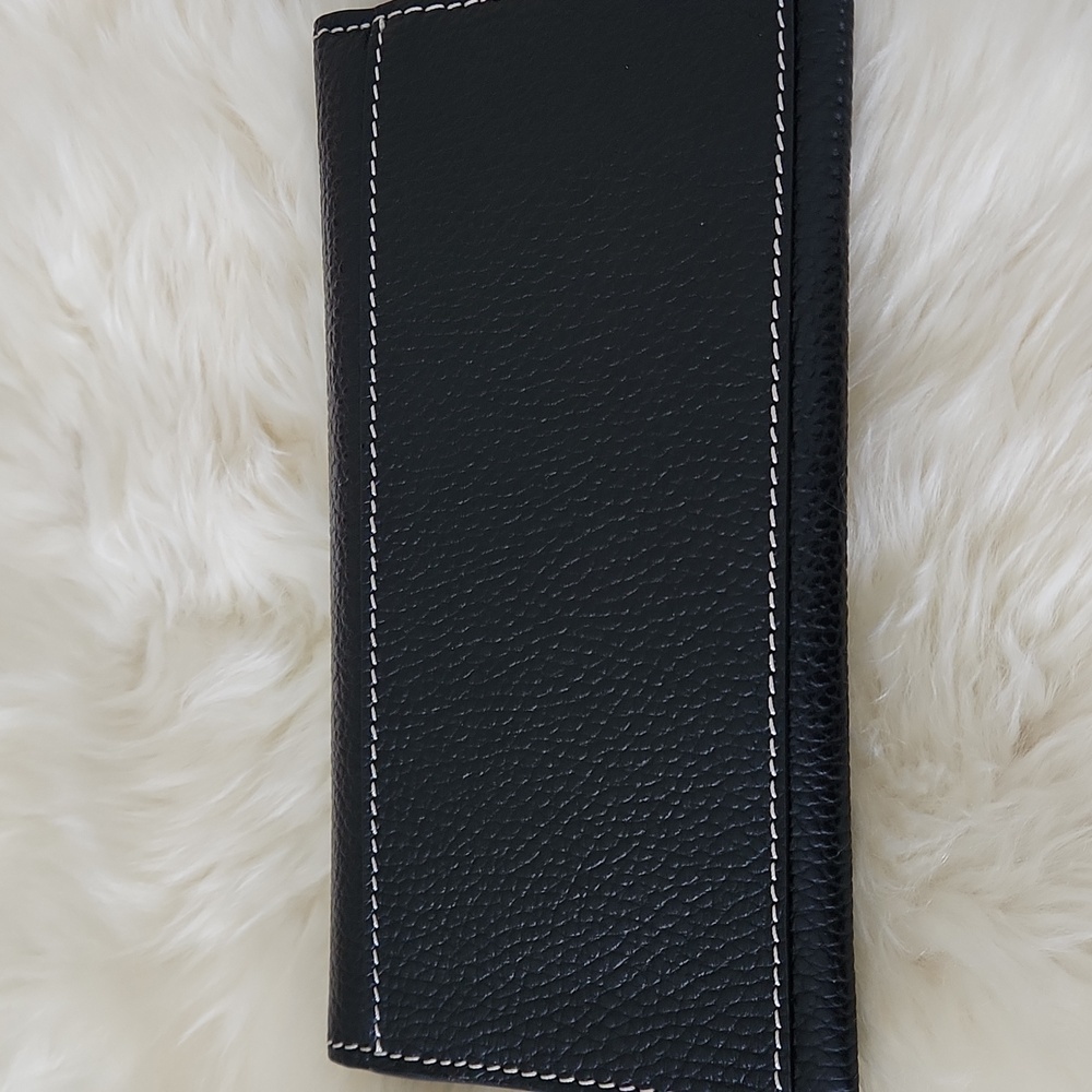 Gorgeous NWT Dooney & Bourke Black Pebbled Leather Envelope Clutch Wallet ๐ค๐๐ - Picture 4 of 13